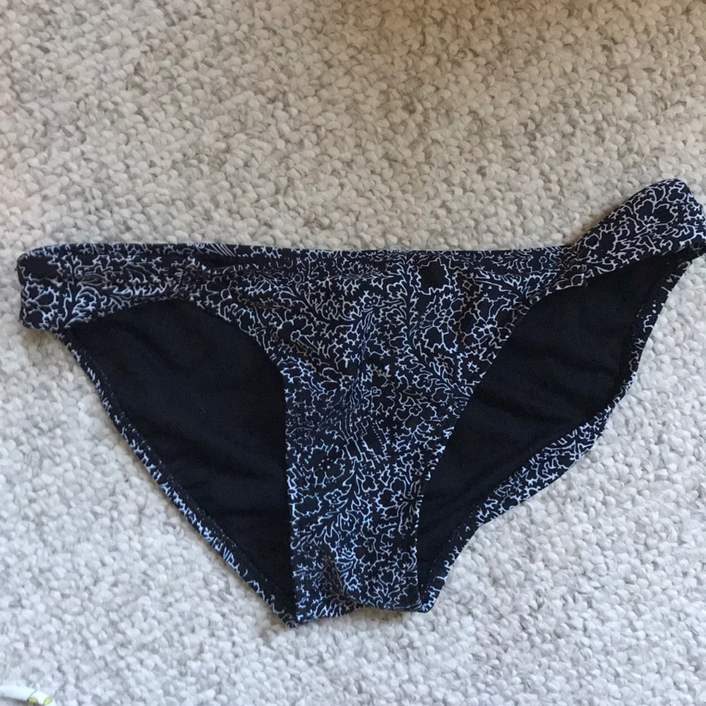 Old navy bathing suit bottoms